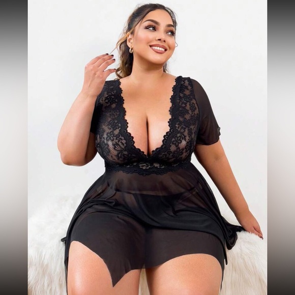 New Inventory 🔥Classic Sexy Plus Contrast Lace Slip Dress🔥 - Picture 4 of 6